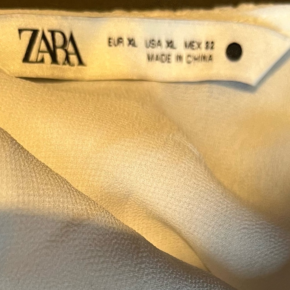 Zara white Blouse with Embroidered Details - Picture 8 of 8